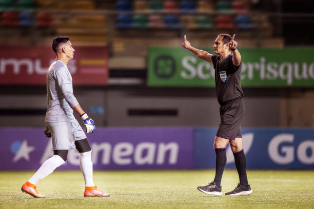 加严格的审 加严格的审