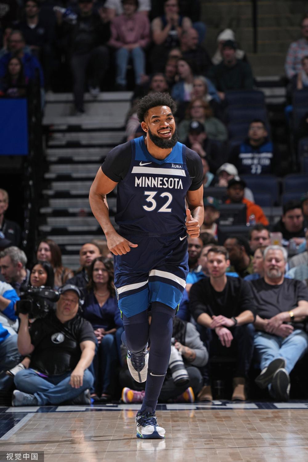 整体氛围产 整体氛围产